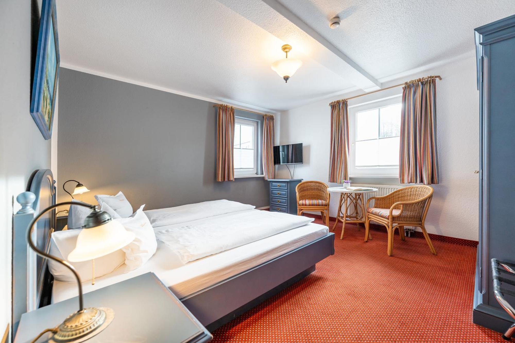 Hotel Garni Getreuer Eckart ビンツ エクステリア 写真